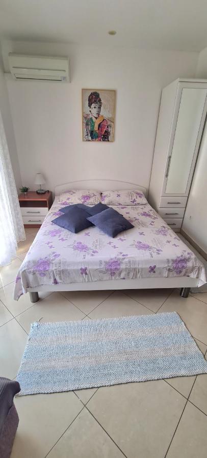 Apartman Scotti Kaštela Exteriör bild