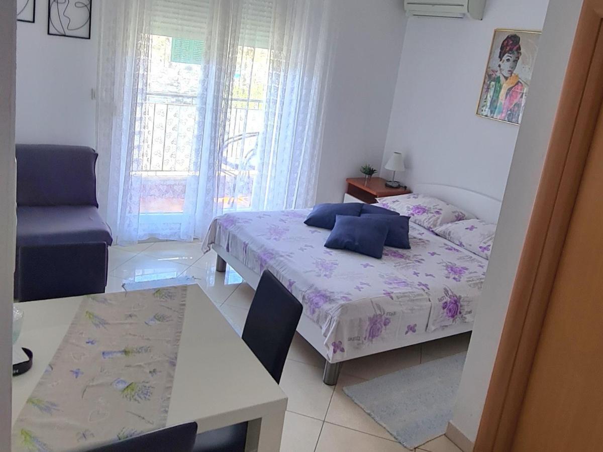 Apartman Scotti Kaštela Exteriör bild